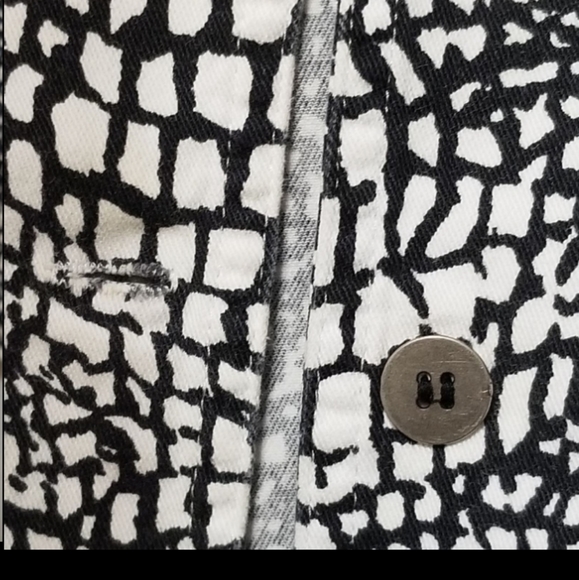 Chico's Design lightweight blazer - Medium - Picture 4 of 8